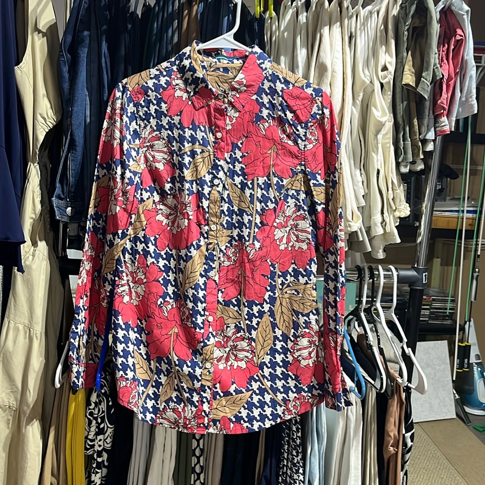 J. McLaughlin cotton button up blouse. Size S.
